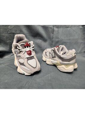 New Balance Toddlers 9060 Sneakers Slip On IV9060GY Grey Size 10 NEW NO BOX!